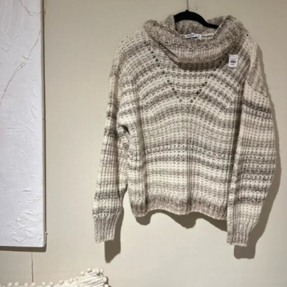 Hollister New With Tags Chunky Knit Cowl Neck Sweater - Medium in Brown Tones - Picture 3 of 9